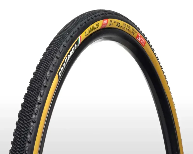 Challenge Almanzo Pro 700x33c Tanwall Handmade Clincher Tire in Black