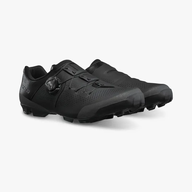 Shimano SH-XC302 Wide Off-Road Cycling Shoe in Black-1