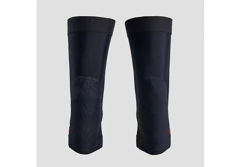 Specialized Traction D3O Knee Pads in Black